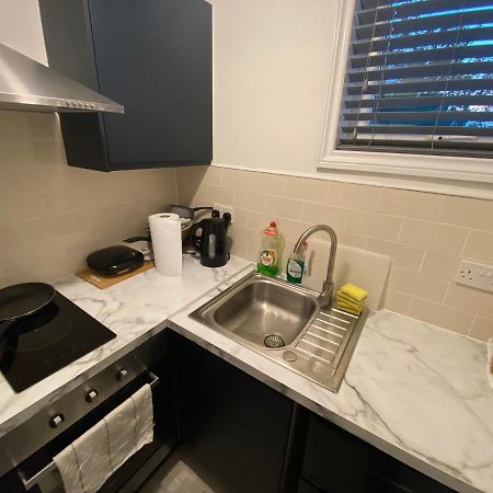 Small Single Room Walking Distance To Hove Station Exterior foto